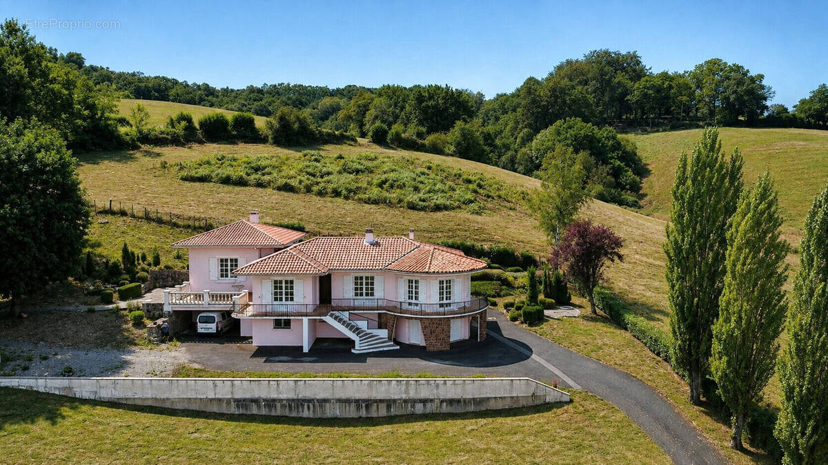 Photo 1 - Maison à LACARRE