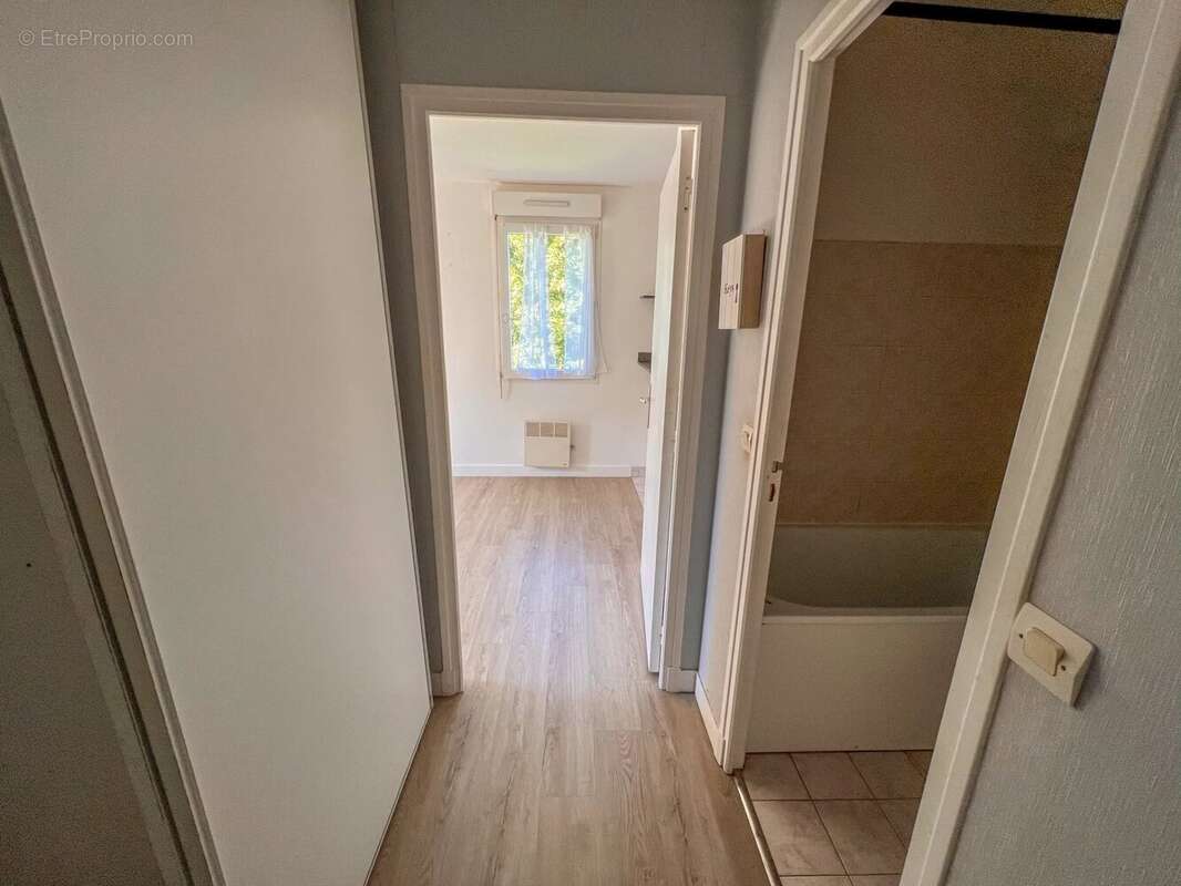 Vente Appartement 1 pièce 24.22m2. - photo 2