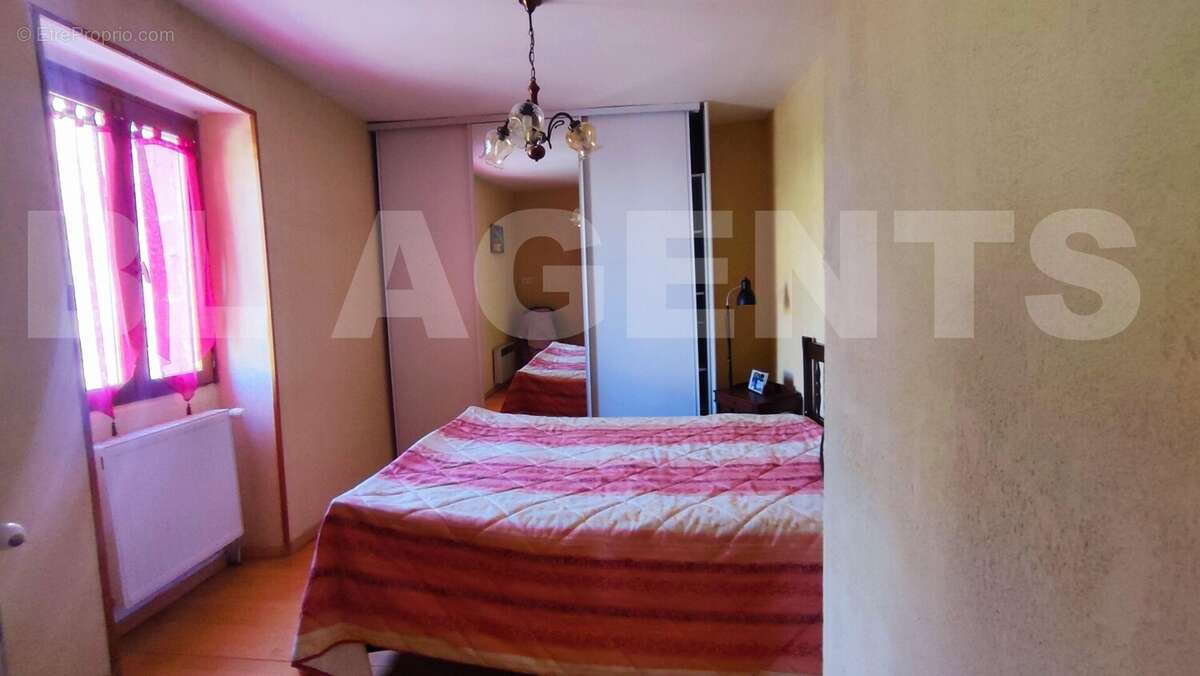 1751454009724 - Maison à AUZITS