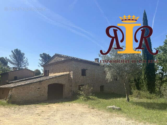 Maison à BONNIEUX