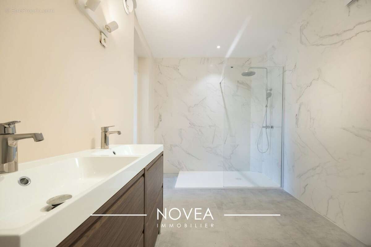 Appartement à SOURCIEUX-LES-MINES