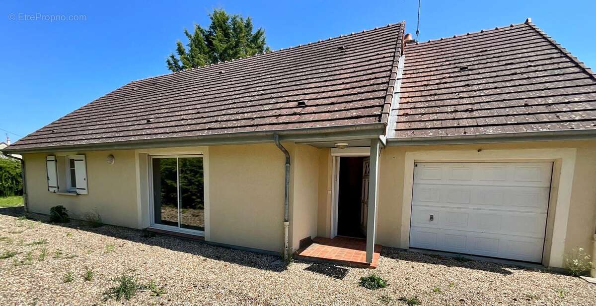 Photo 2 - Maison à MEHUN-SUR-YEVRE