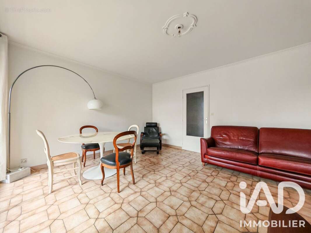 Appartement 103 m² à Venissieux  - photo 6