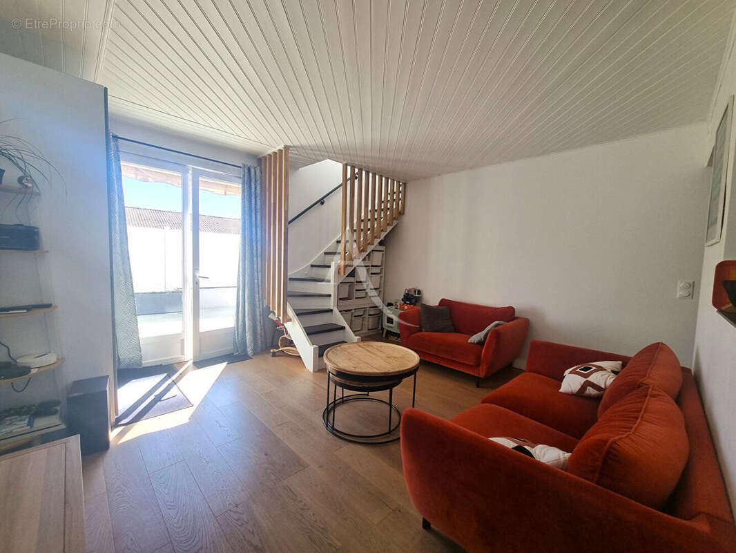 Maison à SAINT-SEBASTIEN-SUR-LOIRE