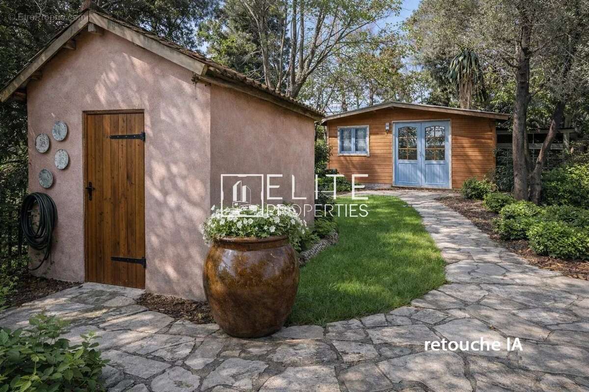 Grasse : Maison de Maître avec Potentiel Constructible Majeur ! - photo 35