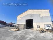 Commerce à SAINT-GENIES-DE-MALGOIRES