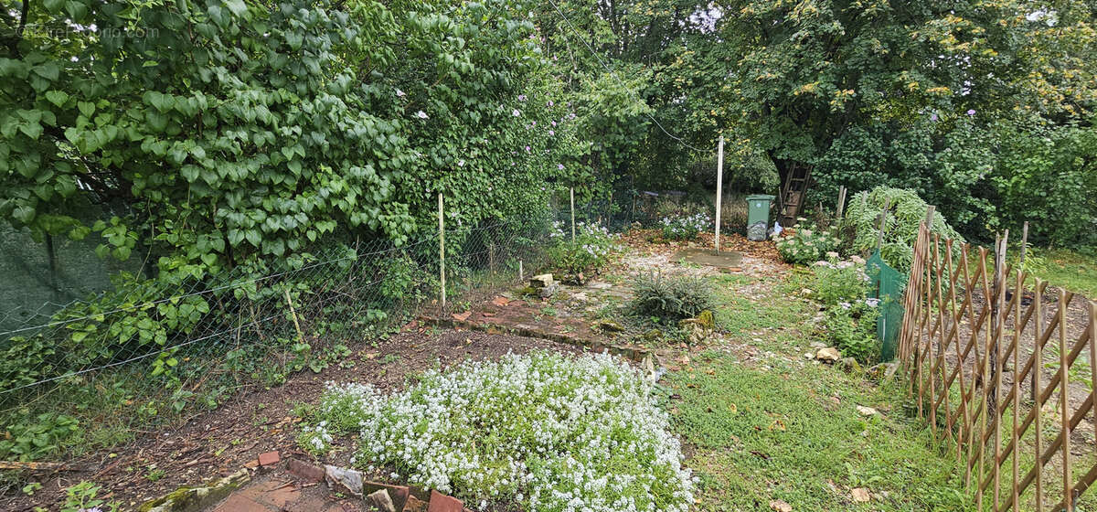 Maison de village, proche gare - photo 12