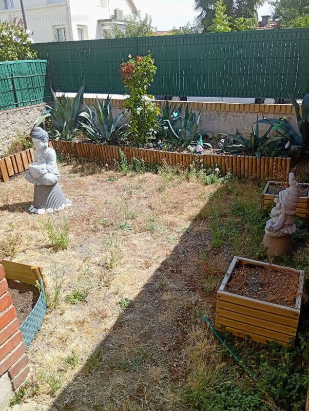 centre ville / Maison divisée en 4 appartements / 3 lots à vendre avec jardins  Fort potentiel - photo 5