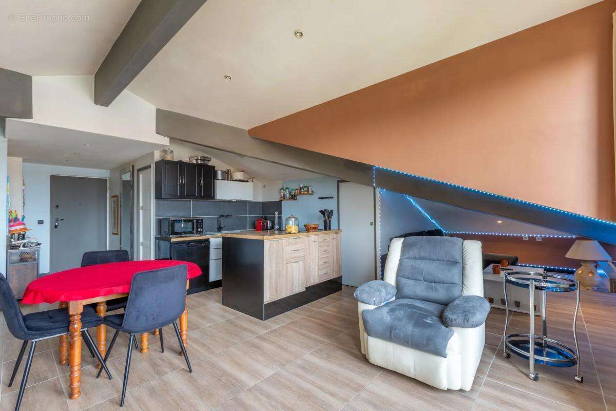 Appartement à CRAPONNE