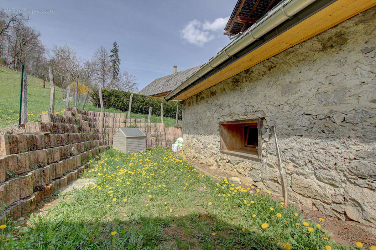 Maison à LESCHERAINES