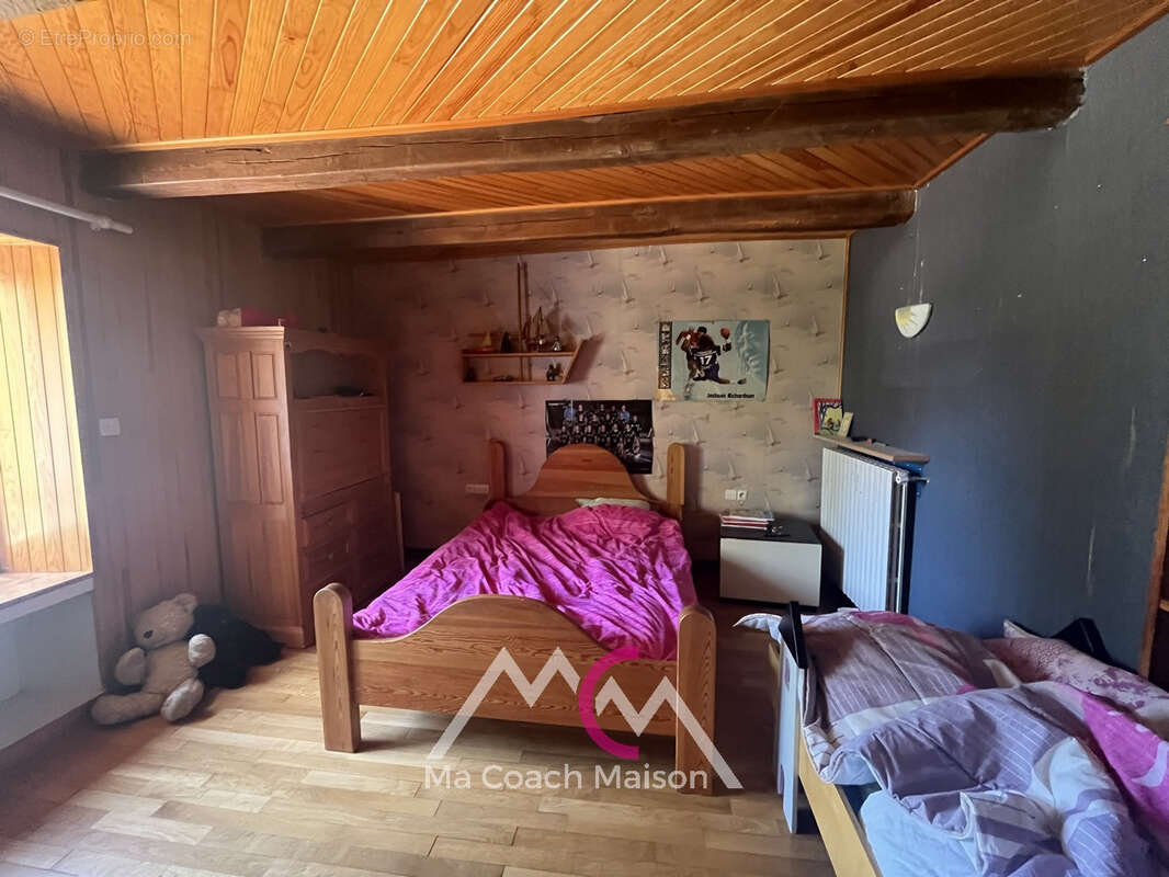 PONTCHATEAU en village, maison avec beaux volumes - photo 9