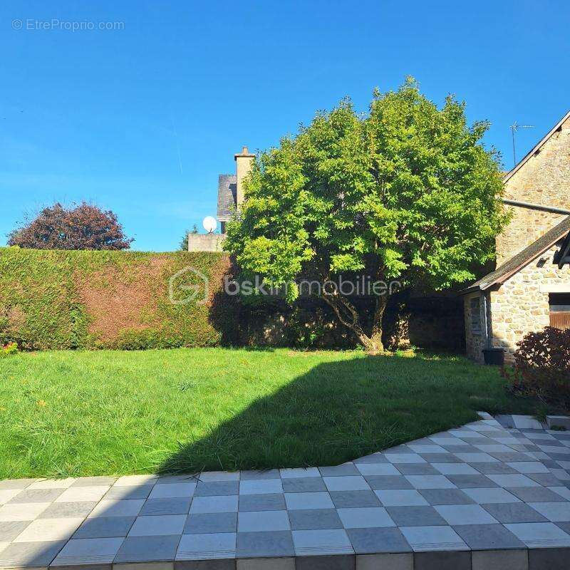 Maison à MARTIGNE-SUR-MAYENNE