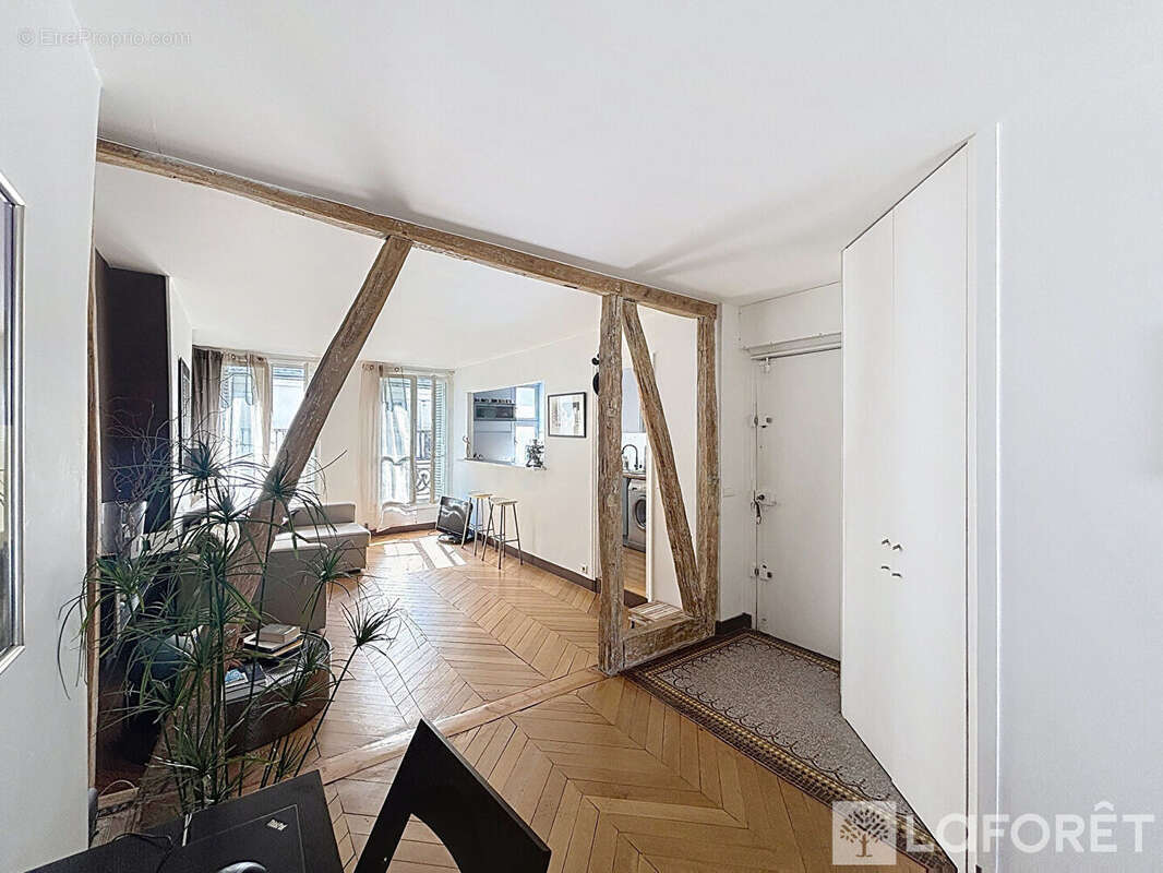 Appartement à PARIS-2E