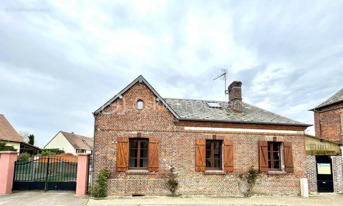 Maison à ETREPAGNY
