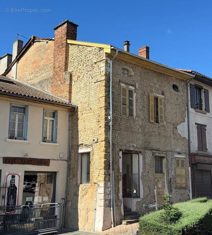 Maison à LA COTE-SAINT-ANDRE