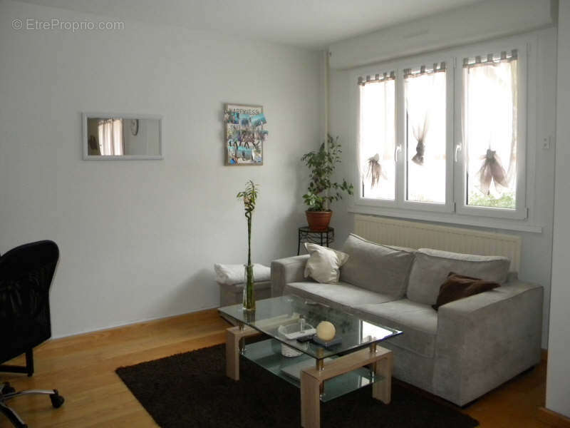 Appartement 60 m² à Golbey  - photo 2