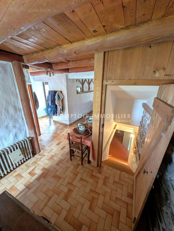Dépt. 43 - A VENDRE à FREYCENET-LA-CUCHE - Ferme Rénovée de 175 m2 - Parcelles de 990 m2. - photo 6