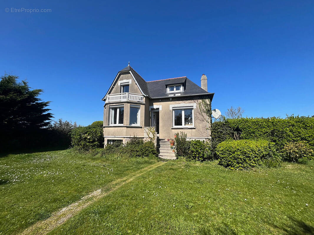 Maison à SAINT-PABU