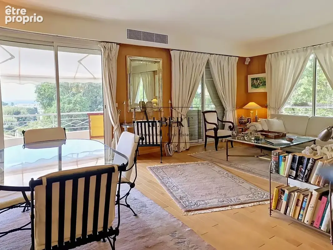 Cannes – basse californie  élégant 3 pièces de 86 m² avec terrasse, vue mer, garage, cave & chambre de service - photo 3
