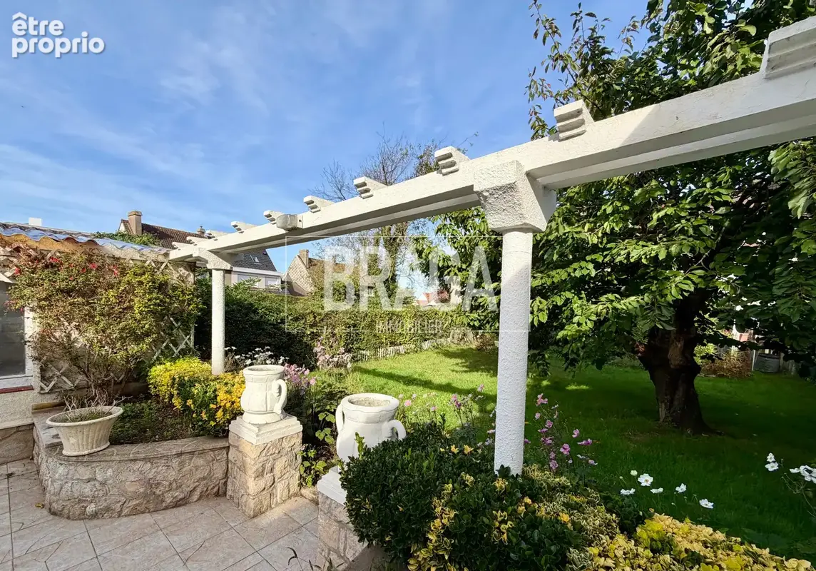 Maison de style annees 30 a vendre avec vie de plain pied garage et jardin situee a le portel - photo 3