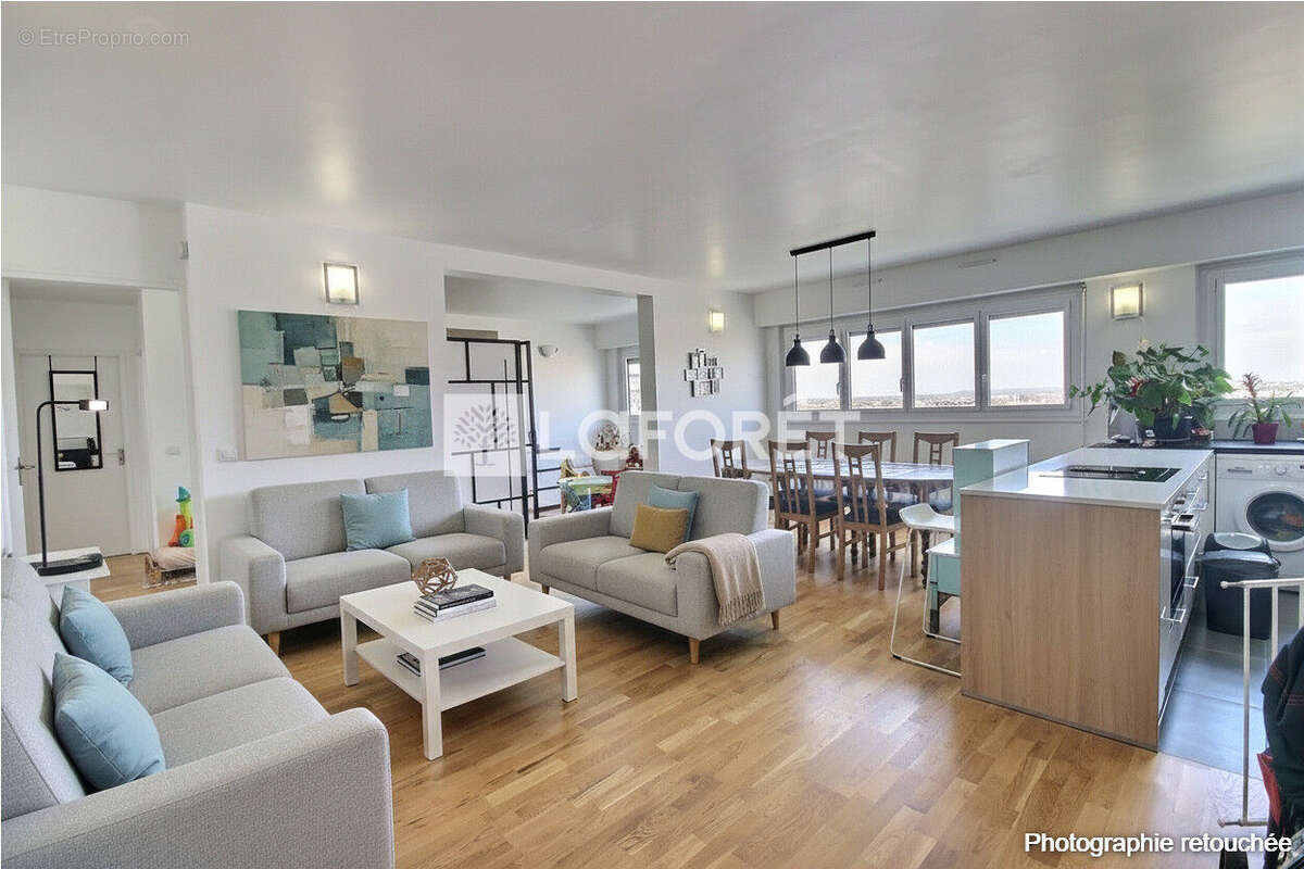 Appartement à COURBEVOIE