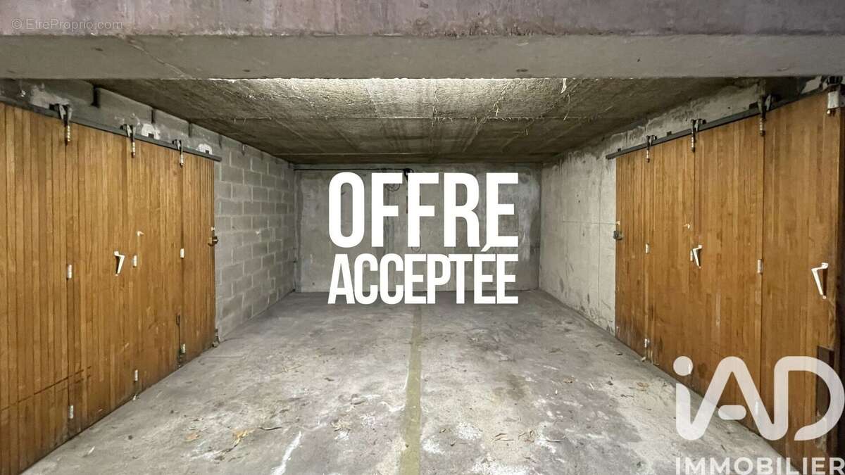 Photo 1 - Parking à COLOMBES