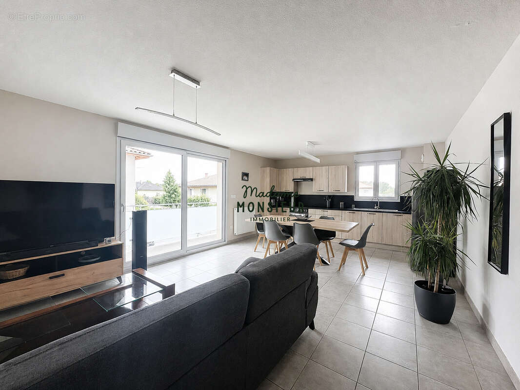 Appartement à BOURGOIN-JALLIEU