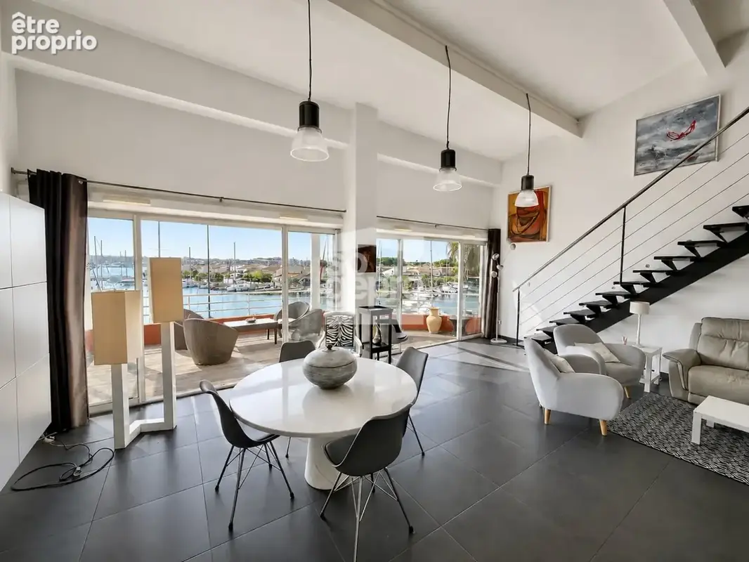 Réf : 2312 - Vente Appartement d'exception face au Port du Cap d'Agde avec parking, garage ! - photo 4