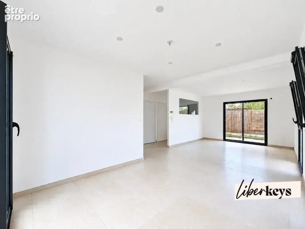 Maison neuve 3 chambres – Prestations haut de gamme – Saint-Cyr-en-Val (45590) - photo 7
