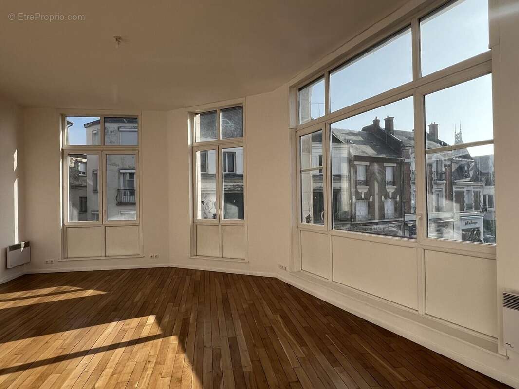 Appartement à CHAUNY