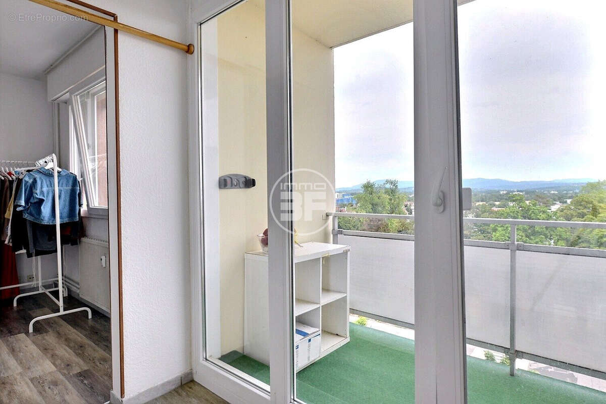 Appartement 25 m² à Saint-Louis  - photo 4
