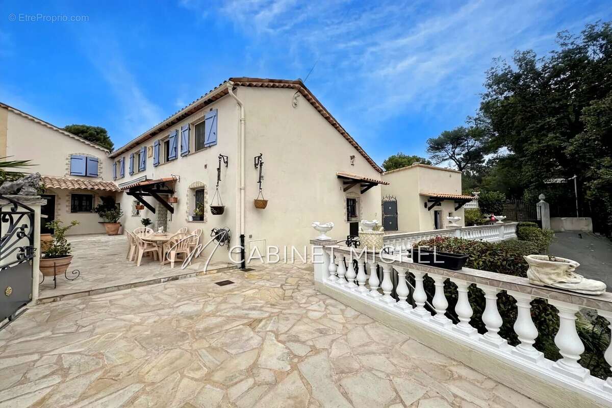 Maison 169 m² à Mougins  - photo 2
