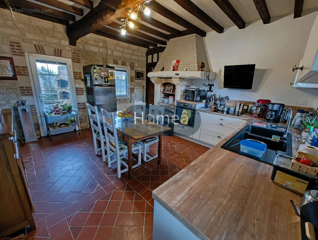 Maison 160 m2 et grande dépendance à 3 minutes du centre d'Yvetot - photo 5