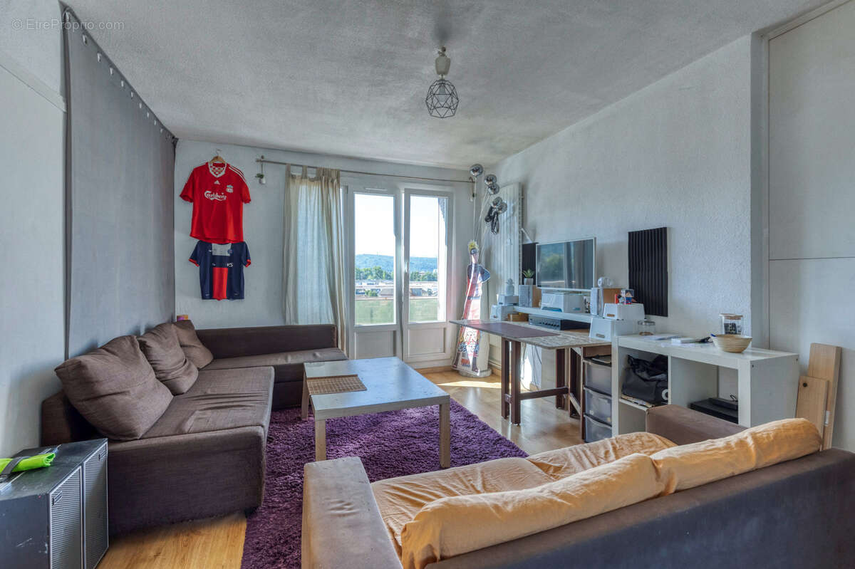 Appartement à SAINT-MARTIN-D&#039;HERES