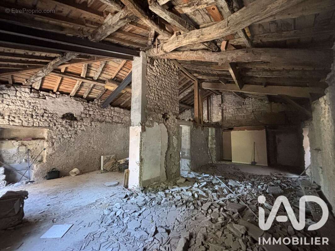 Maison 84 m² à Cahuzac-Sur-Vere  - photo 6