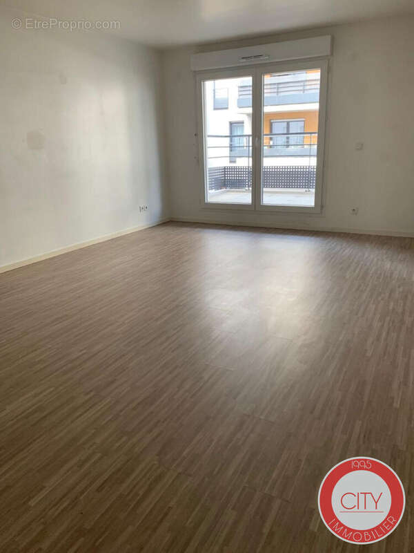 Appartement à SAINT-OUEN-L'AUMONE