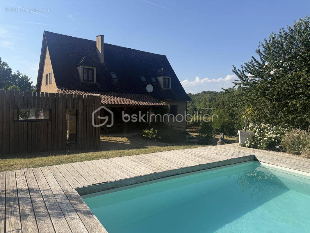 Maison à EYLIAC