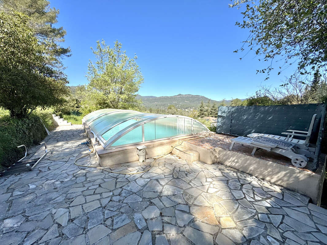 Maison à SOLLIES-TOUCAS