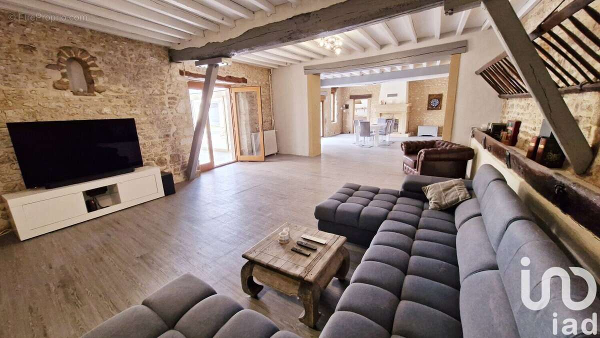 Maison 215 m² à Reclainville  - photo 6