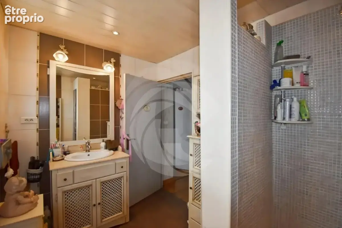 Maison avec deux logements indépendants, dépendances et terrain constructible à Montauban - photo 9