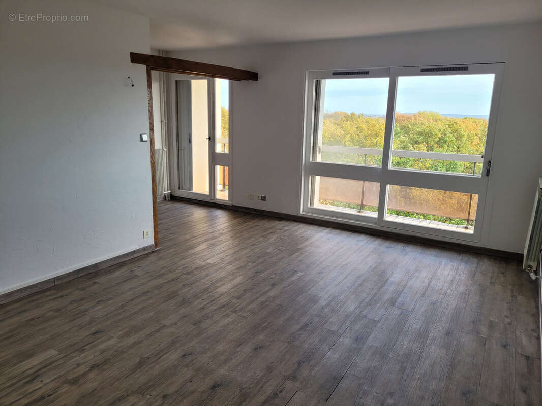 Appartement à TREMBLAY-EN-FRANCE