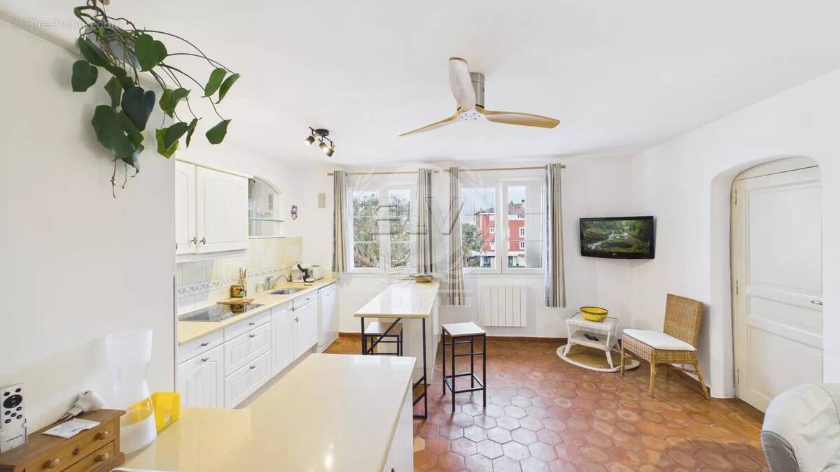 Appartement à GRIMAUD