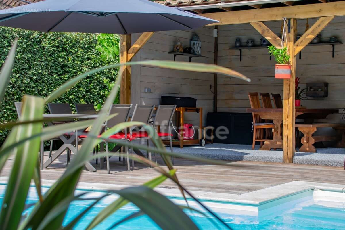 Médis - propriété de charme avec piscine - photo 9