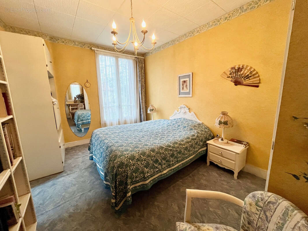 Maison à SAINT-MAUR-DES-FOSSES