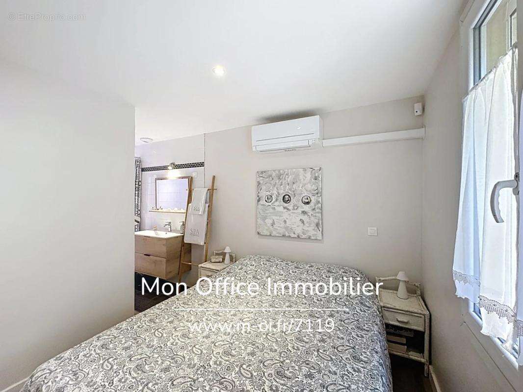 Référence : 7119-les. - maison de ville rénovée avec jardin et cave proche centre & commerces à cavalaire sur mer - photo 15