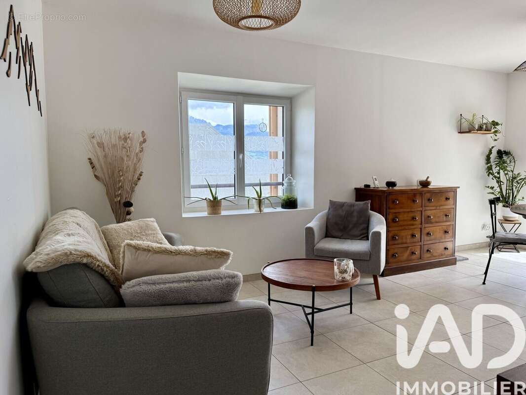 Photo 2 - Appartement à CHARVONNEX