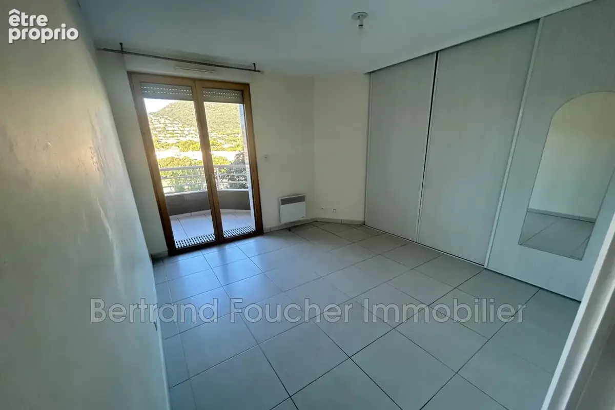 Appartement 3 pièces 65 m² à vendre à Cavalaire-Sur-Mer (83240) - photo 9