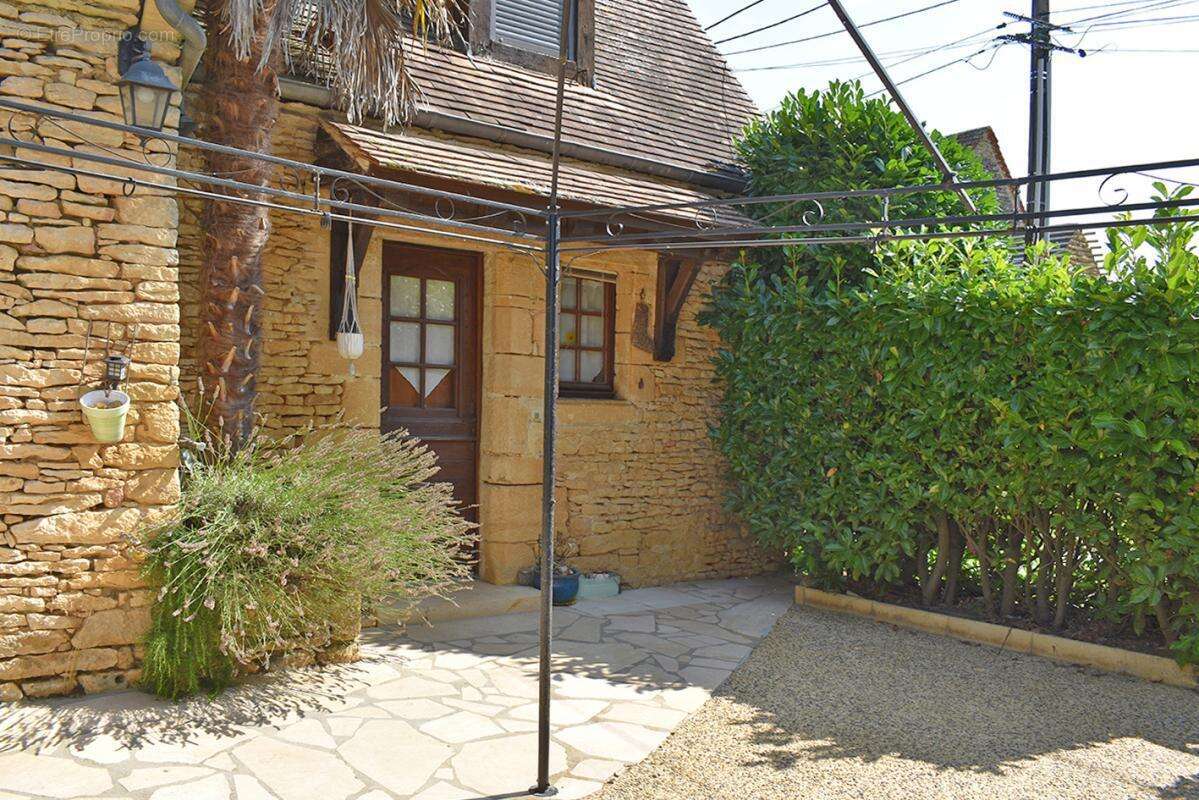 Propriété Saint Genies 10 pièce(s) 187 m2 - photo 8