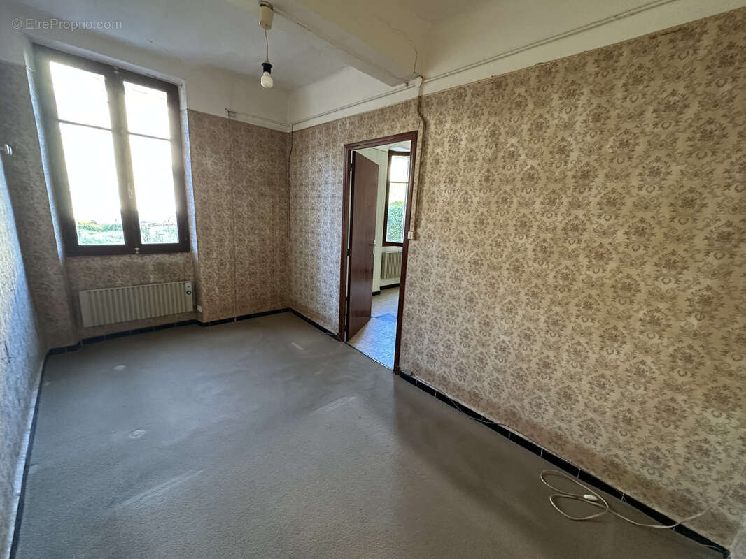 Maison à SOLLIES-TOUCAS