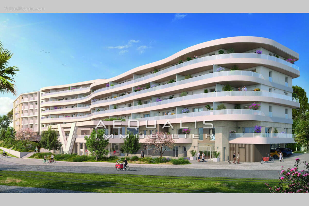 Appartement à SAINT-LAURENT-DU-VAR